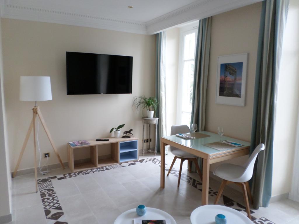 Apartment - Promenade Des Anglais Nice Oda fotoğraf